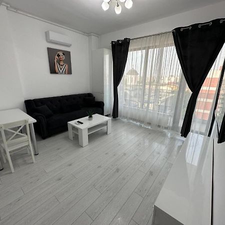 Giulia'S Home Bucarest Esterno foto